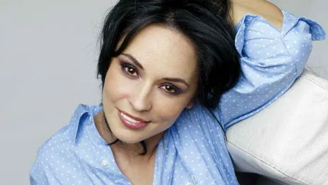 Cu cât o plăteşte Andreea Marin pe femeia care îi face curat în casă şi îi găteşte?