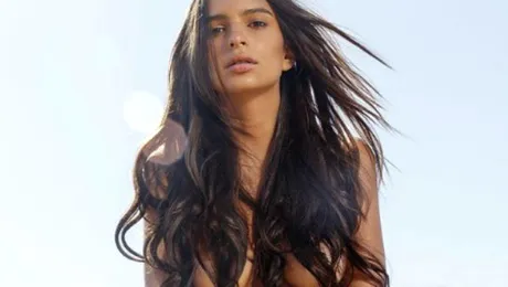 Emily Ratajkowski a venit, în mare secret, în Bucureşti: ”Magia Hollywoodului a ajuns în România”