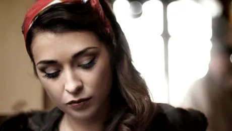 Alice Fredenham, o voce care a impresionat la Britain”s Got Talent 2013 (Video)