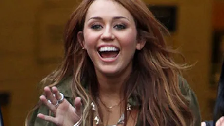 Miley Cyrus îşi pierde virginitatea în noul ei film