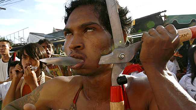 festivalul vegetarienilor din thailanda