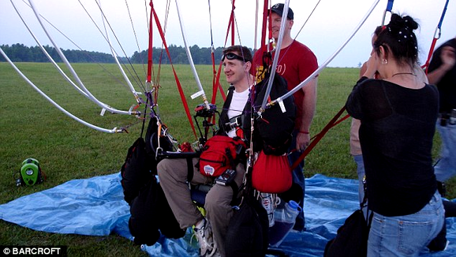 Scaun tras de baloane cu heliu