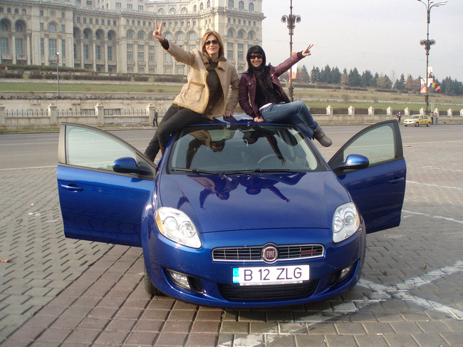 Raluca Arvat si Roxana Ciuhulescu lauda noul Fiat Bravo