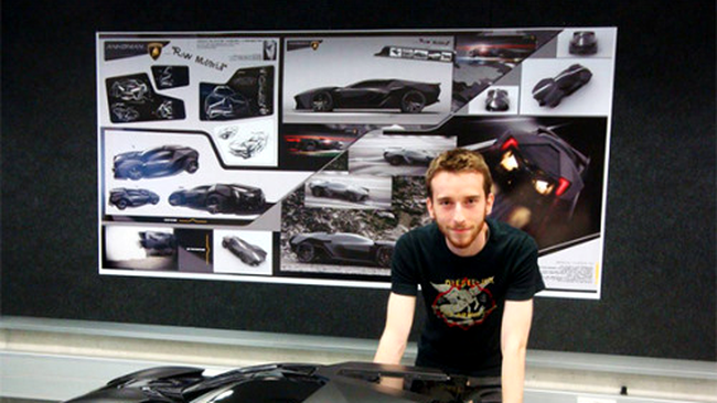 Designerul Slavche Tanevsky alaturi de conceptul sau