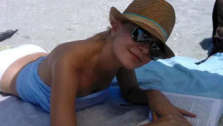 Lavinia Petrea, vacanţă pe o plajă retrasă