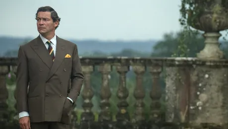 Fiul actorului Dominic West, Senan West, va juca rolul Prințului William în „The Crown” 