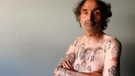 Obsedat de Julia Roberts, si-a facut 82 de tatuaje cu chipul actritei