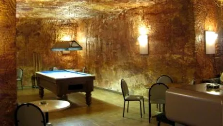 Locuitorii din orasul Cober Pedy traiesc sub pamant