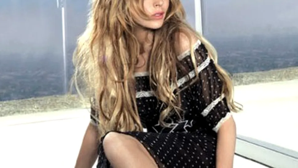 Lindsay Lohan viseaza la lectii de chitara cu Slash