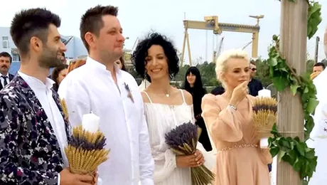 Jojo şi Paul Ipate, în postura de naşi. Octavian Strunilă, nuntă pe plajă – FOTO