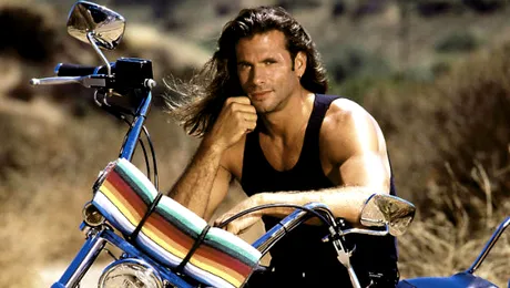 „Renegatul” a rămas fără bani! Transformarea spectaculoasă a lui Lorenzo Lamas