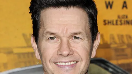 Schimbare de look uimitoare: Mark Wahlberg, cu 15 kilograme mai gras pentru un nou rol, “dar la fel de sexy”