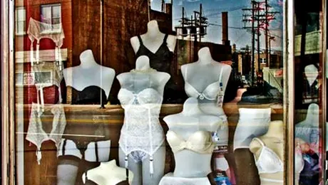 Ultima fita: lenjeria intima de tip scutec (VIDEO)