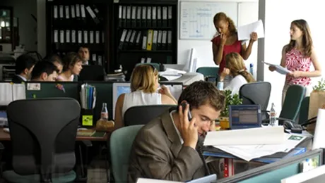 Angajarile raman blocate si in 2011