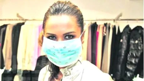 Ultima moda: masca cu Swarovski! Zavo si-a cumparat-o deja!