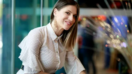 Ce rochie de mireasă a avut Tily Niculae la nuntă! Trena a fost de prinţesă