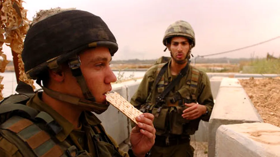 Ce mănâncă soldații din diferite colțuri ale lumii