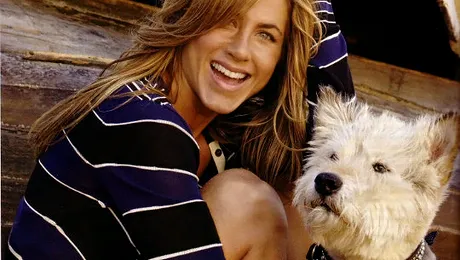 Jennifer Aniston si-a tatuat numele cainelui ei mort