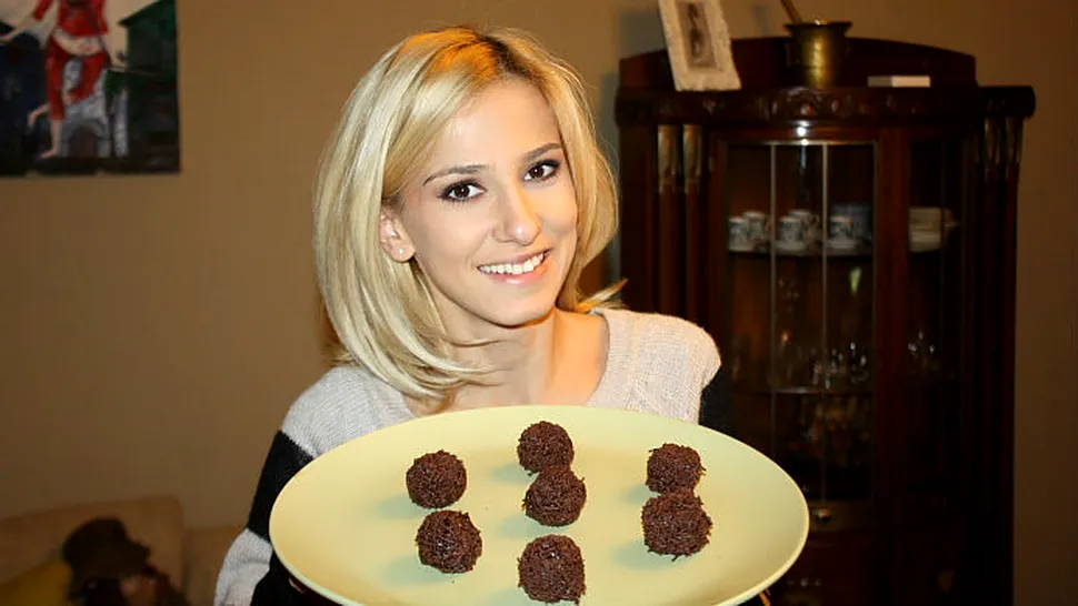 Dana Rogoz ne învaţă cum să pregătim un “desert de urgenţă”: Bomboane de ciocolată!