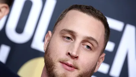 Fiul lui Tom Hanks, criticat pentru că ar fi folosit elemente grafice rasiste și naziste în noua sa colecție de haine