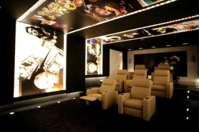 Sala proprie de cinema iti permite sa urmaresti filmul favorit redat de ultima tehnologie