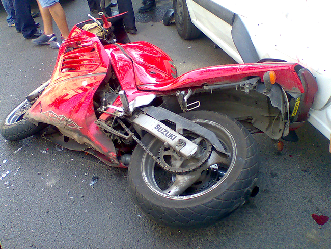 Exclusiv! Accident cu o motocicleta Suzuki, in sectorul 2! (VIDEO)