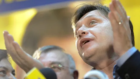 Antonescu e trup si suflet alaturi de Geoana