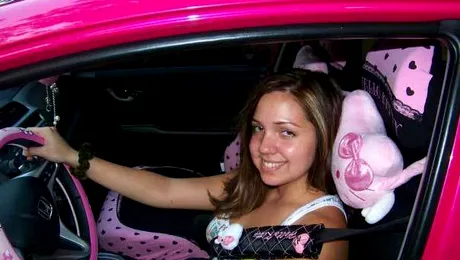 Ea este cea mai mare fana Hello Kitty! (Poze)