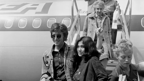 Interviuri audio cu John Lennon nefăcute publice până în prezent, scoase la licitaţie