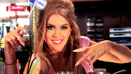 Corina: ‘Nu-mi pun silicoane. Sunt bootilicioasă-delicioasă’’