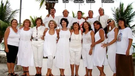 Ce nume le-ai da copiilor tăi, dacă ai avea 9 fete și 6 băieți?