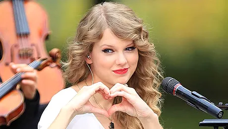 Jake Gyllenhaal vrea să o recucerească pe Taylor Swift