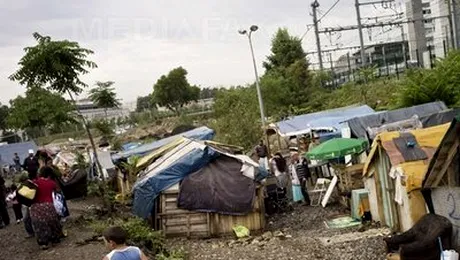 Tiganii din Franta vor fi expulzati, joi, spre Romania si Bulgaria