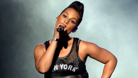 Alicia Keys e în culmea fericirii! Cântăreaţa e din nou însărcinată!