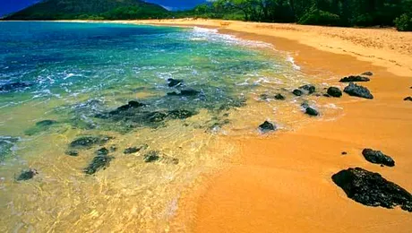 Cele mai ciudate plaje din lume (Poze)