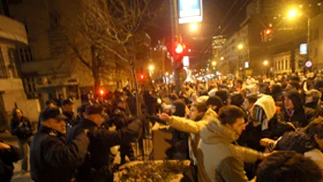 Proteste impotriva SUA si UE la Belgrad