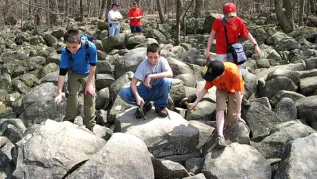 Povestea pietrelor care cântă (Video)