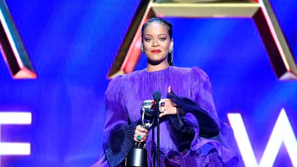 Rihanna a fost dată în judecată pentru plagiat