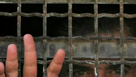 Cat de creativi pot fi detinutii, cand vine vorba de arme (Poze)