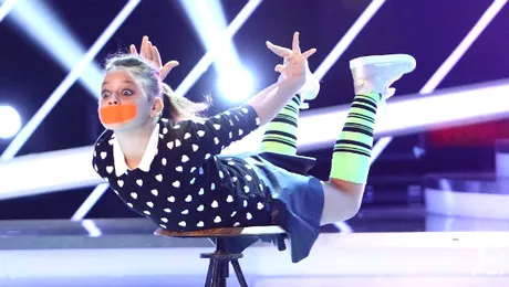 Dresură de porumbei şi acrobaţie aeriană, pantomimă, dans contemporan la “Next Star”