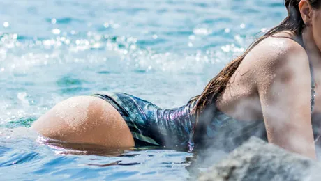 O celebră artistă de la noi, în ipostaze incendiare! Ce decizie a luat cântăreaţa: „Am vrut să…” – FOTO