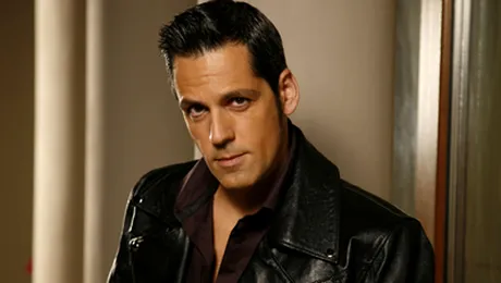 Ştefan Bănică te invită la autografe!