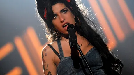 Amy Winehouse, rapusa din nou de alcool