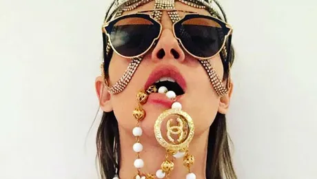 „Iulia Albu e un produs de marketing foarte bun. Fashionista un pic nebună”