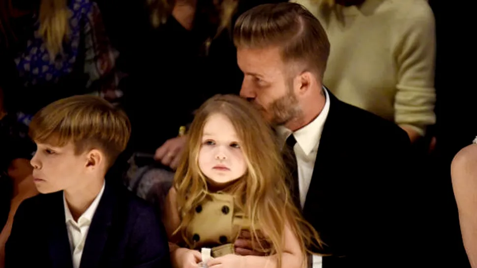 Familia Beckham în  centrul atenţiei la evenimentul Burberry din Los Angeles