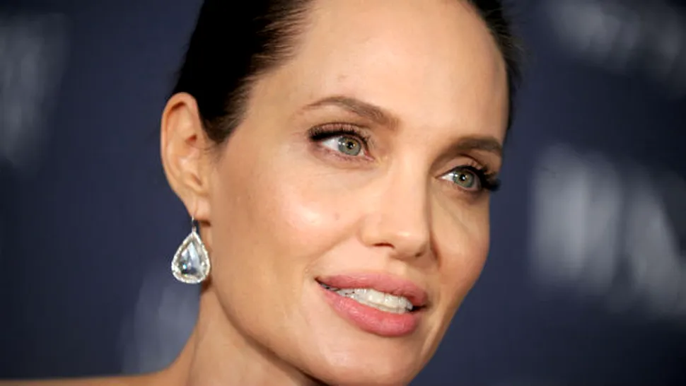 
Angelina Jolie, într-o ipostază şocantă! 