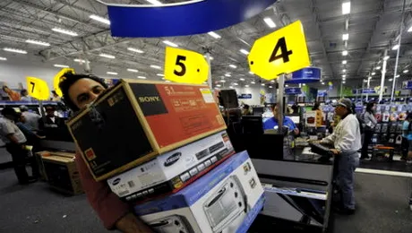 Ziua Marilor Reduceri: Americanii cumpara azi cu 50% mai ieftin