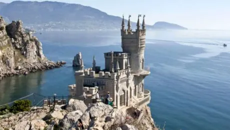 TOP 10 – Castele fascinante din lume! Branul se află printre ele!