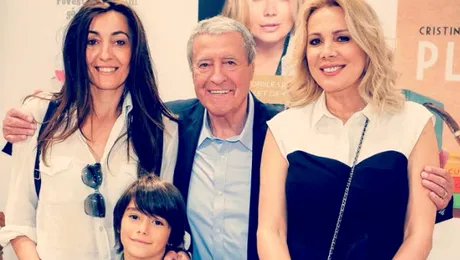 Dana Săvuică şi-a lansat cartea de debut în prezenţa tatălui său