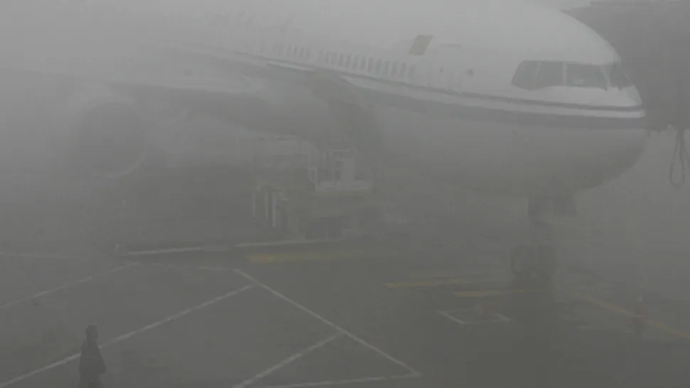 Traficul aerian este perturbat de ceata pentru a doua zi consecutiv